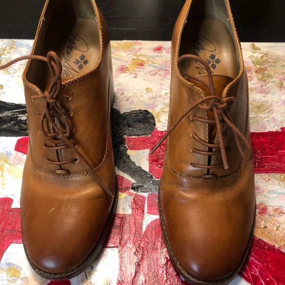 Patricia Nash Lace Up Leather Heeled Shoe / size 10 / color Camel - Picture 5 of 11
